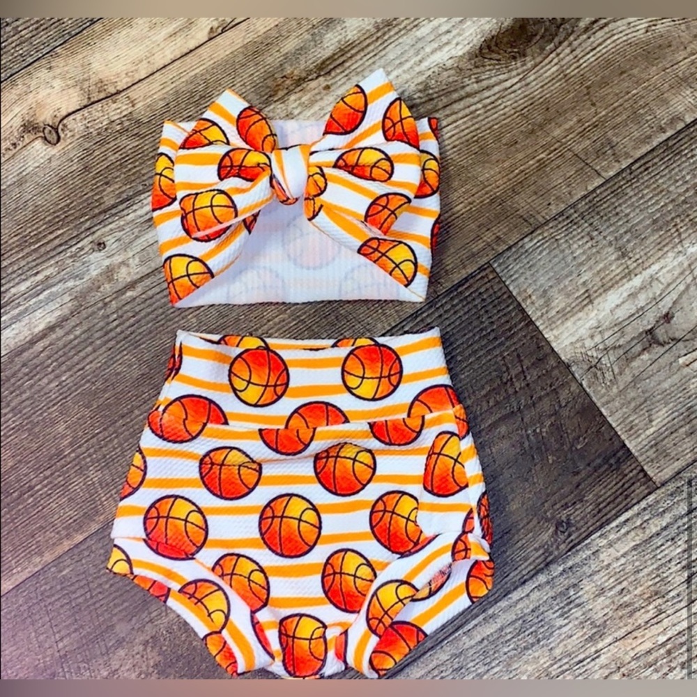 6-9 month bummie & bow